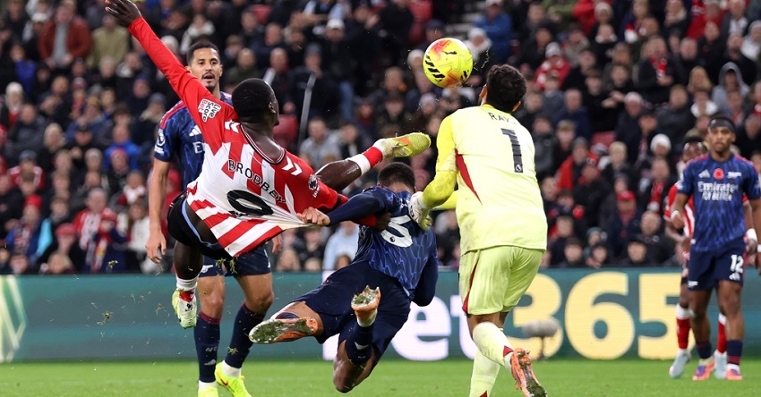 Soi keo nha cai Arsenal vs Sunderland chinh xac